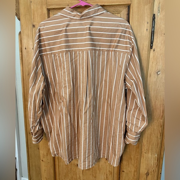 J Jill Oversized 100% Cotton Button Down Shirt Size Medium (runs large!) - Picture 2 of 8